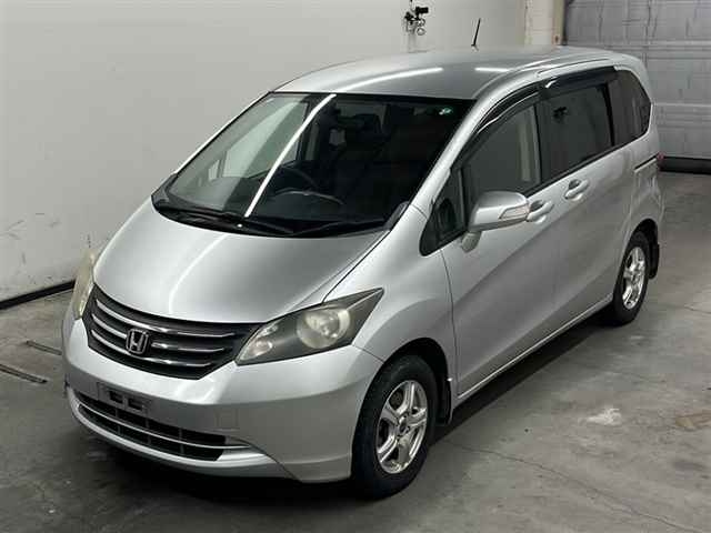 HONDA FREED 2010