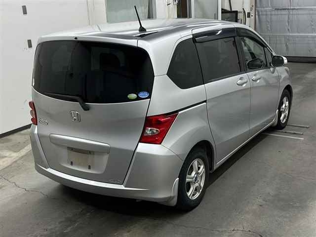 HONDA FREED 2010