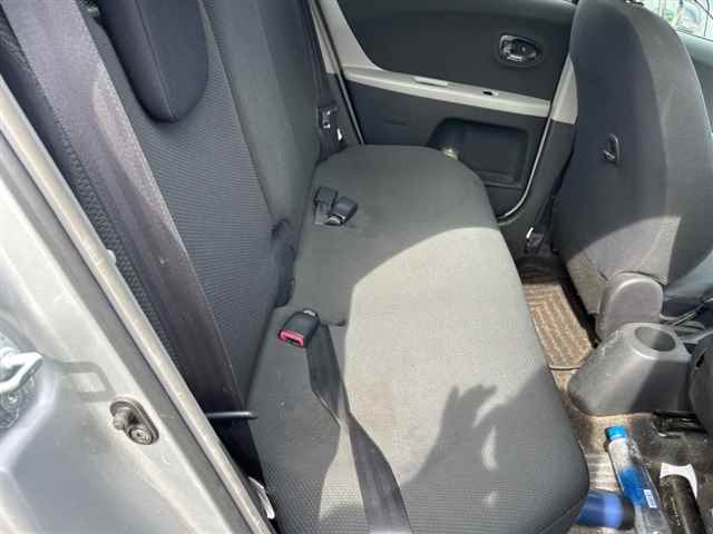 TOYOTA VITZ 2010