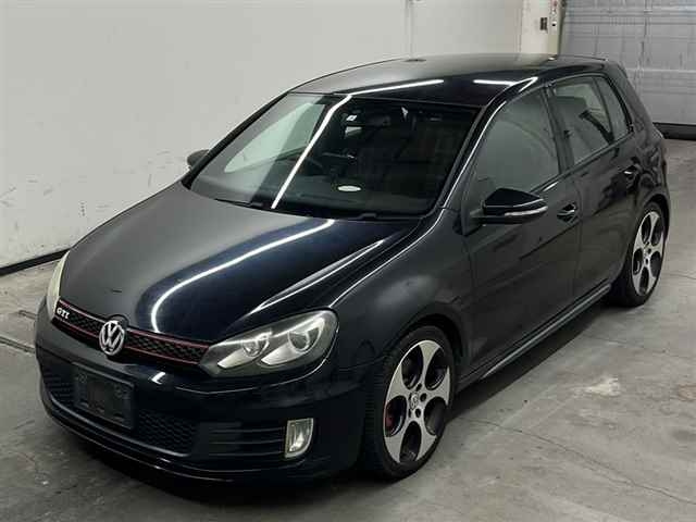 VOLKSWAGEN GOLF 2010