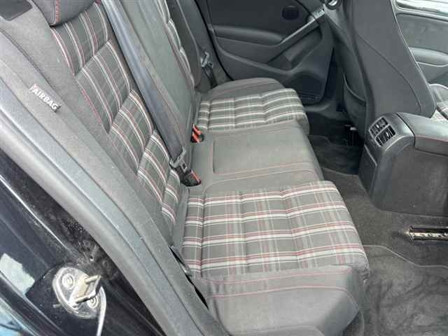 VOLKSWAGEN GOLF 2010