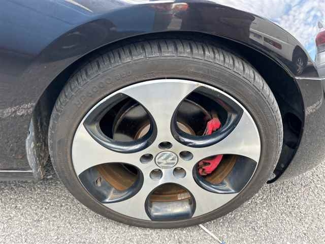 VOLKSWAGEN GOLF 2010