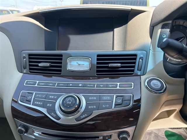 NISSAN FUGA 2021