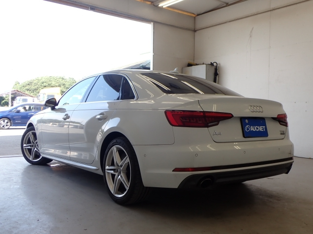 AUDI A4 2016