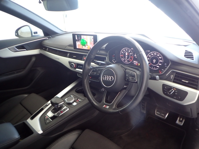 AUDI A4 2016