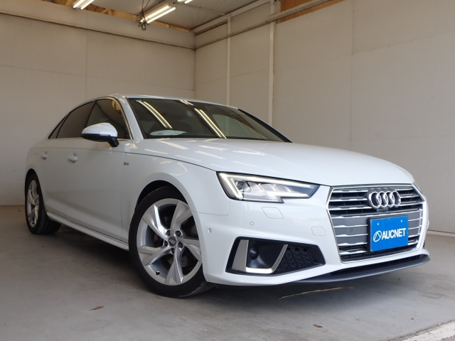 AUDI A4 2019
