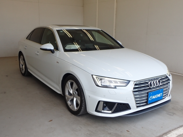 AUDI A4 2019