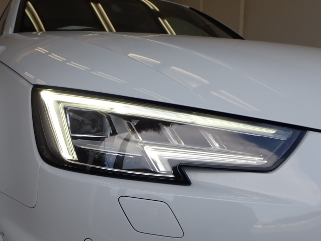 AUDI A4 2019