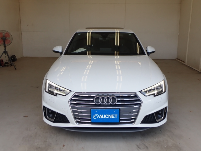 AUDI A4 2019