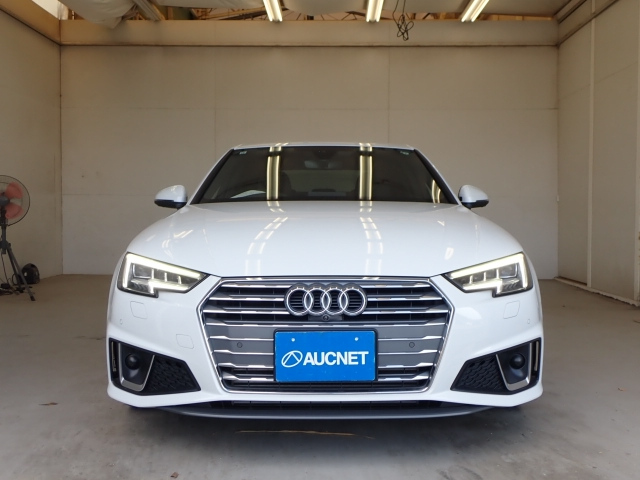AUDI A4 2019