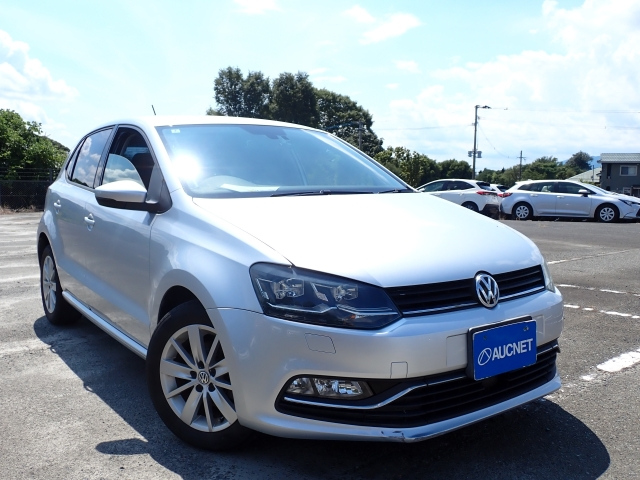 VOLKSWAGEN POLO 2016