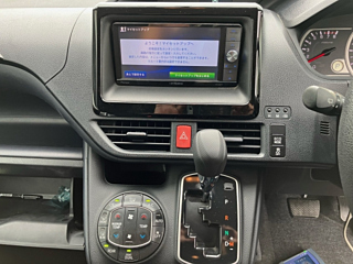 TOYOTA NOAH 2015