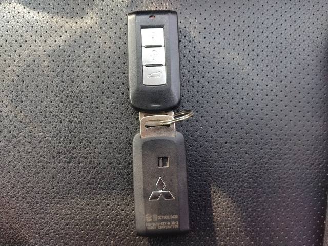 MITSUBISHI OUTLANDER PHEV 2013