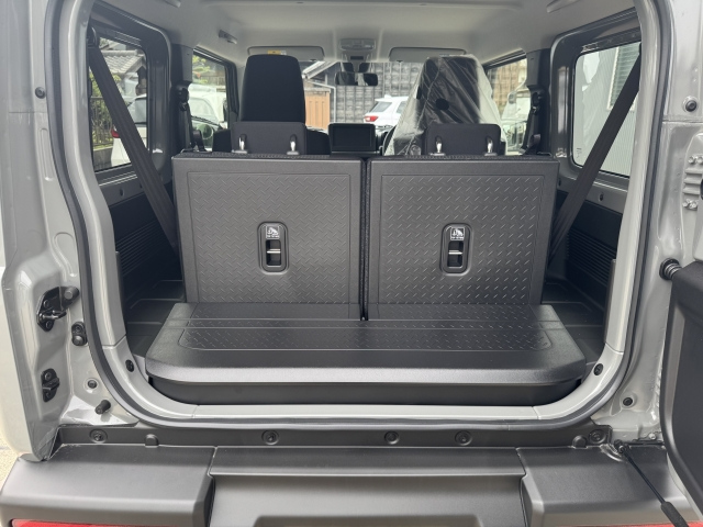 SUZUKI JIMNY 2025