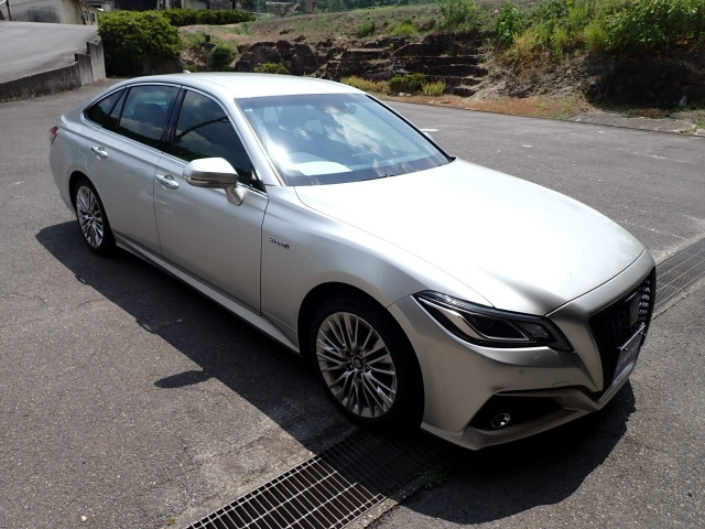TOYOTA CROWN 2019