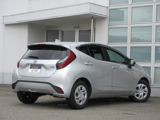 TOYOTA AQUA 2021