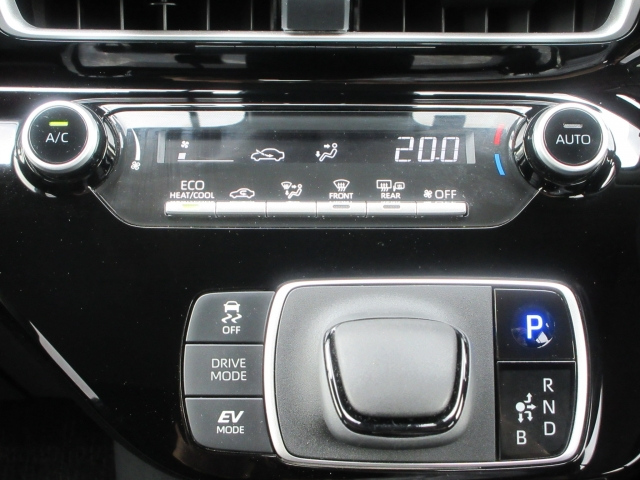 TOYOTA AQUA 2021