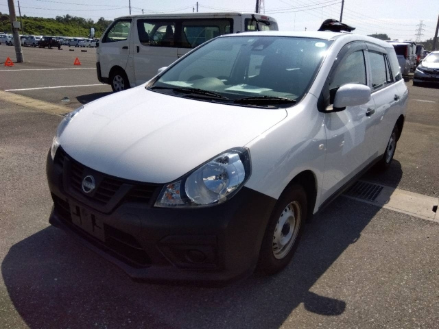 NISSAN AD 2021