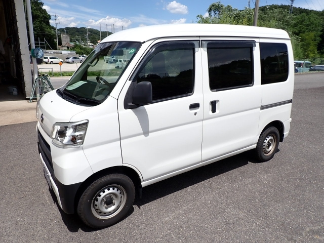 DAIHATSU HIJET VAN 2019