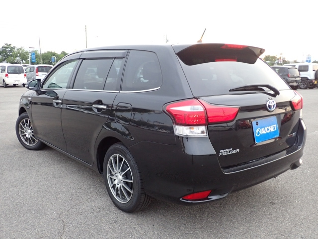 TOYOTA COROLLA FIELDER 2016