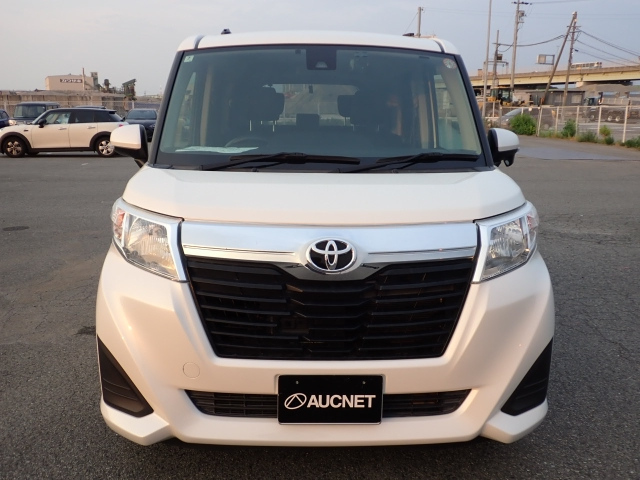 TOYOTA ROOMY 2018