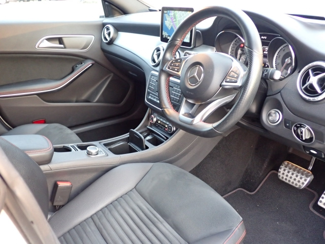 MERCEDES BENZ CLA CLASS 2015