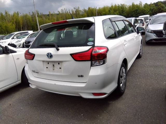 TOYOTA COROLLA FIELDER 2016