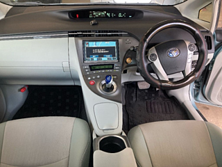 TOYOTA PRIUS 2014