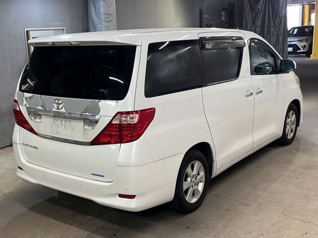 TOYOTA ALPHARD 2009