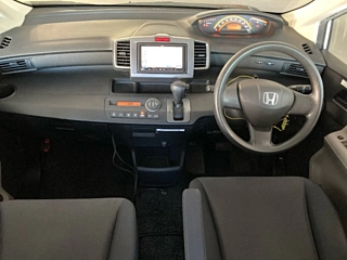 HONDA FREED 2009