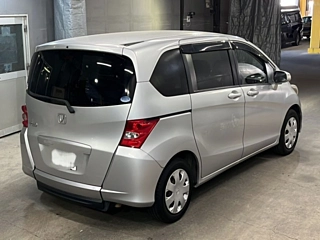 HONDA FREED 2009