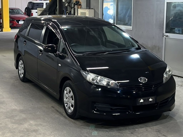 TOYOTA WISH 2011