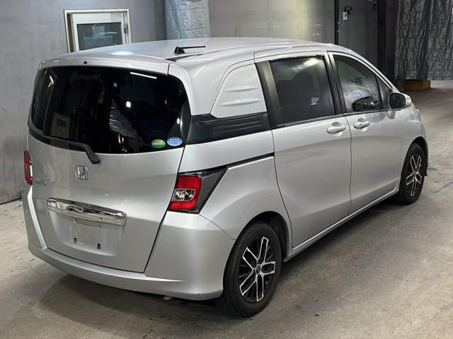 HONDA FREED 2015