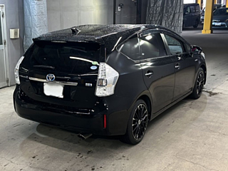 TOYOTA PRIUS ALPHA 2014