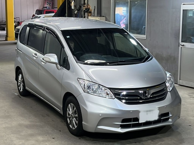 HONDA FREED 2012
