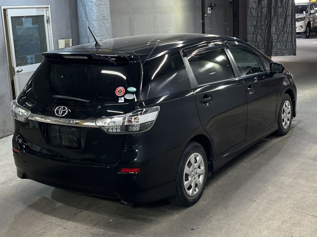 TOYOTA WISH 2016