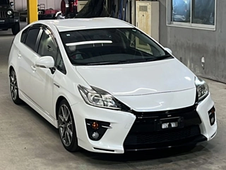 TOYOTA PRIUS 2013