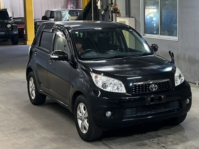 TOYOTA RUSH 2012