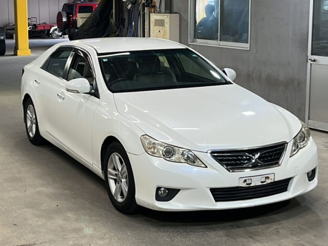 TOYOTA MARK X 2010