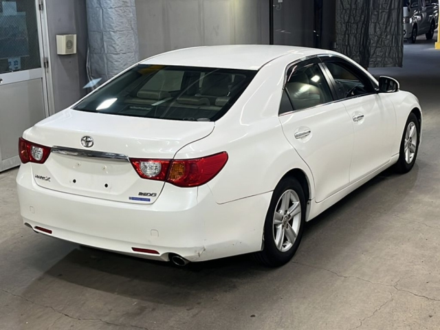 TOYOTA MARK X 2010