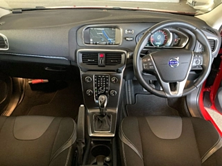 VOLVO V40 2014