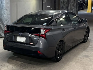 TOYOTA PRIUS 2021