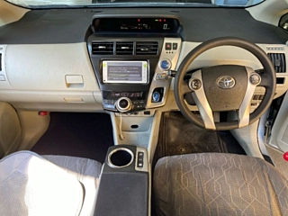 TOYOTA PRIUS ALPHA 2012