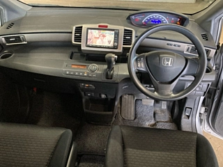 HONDA FREED 2011