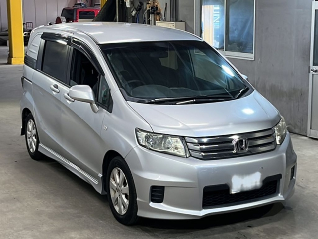 HONDA FREED 2011
