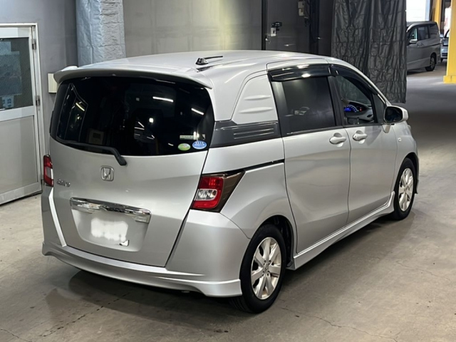 HONDA FREED 2011