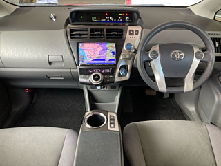 TOYOTA PRIUS ALPHA 2012