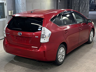 TOYOTA PRIUS ALPHA 2012