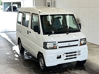 MITSUBISHI MINICAB VAN 2010