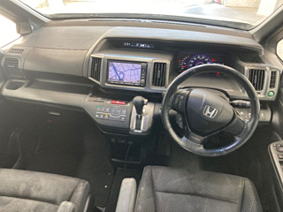 HONDA STEP WAGON 2011